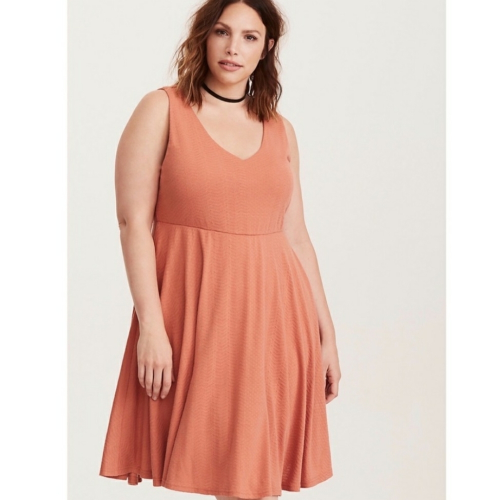 Torrid Peachy-Orange V-neck Tank Sleeve Cutout Back A-line Dress Size 00 / M/L